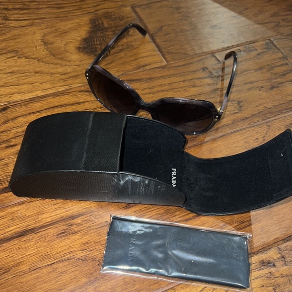 Prada Sunglasses - Picture 4 of 5